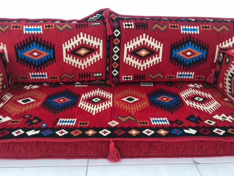 Marokkolainen sohvatyyny – käsinkudottua berberkuviota